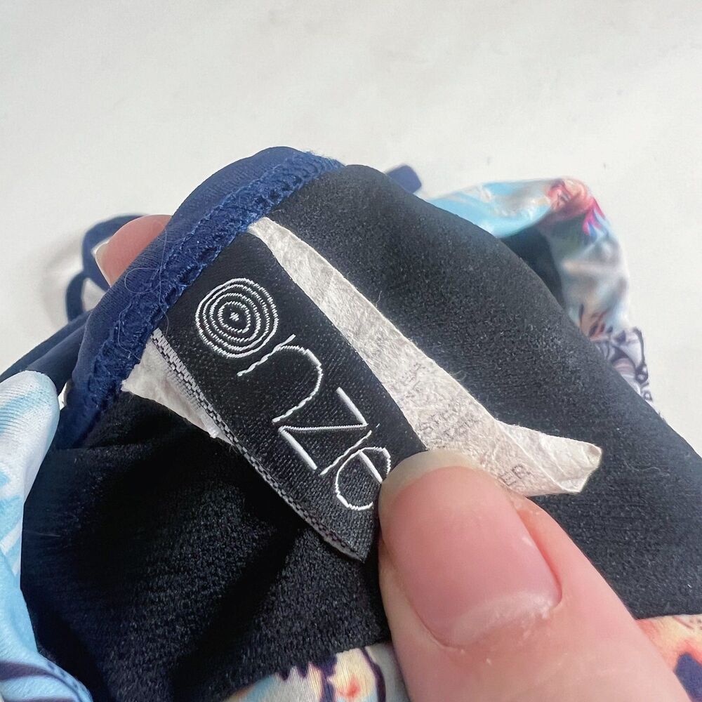 Onzie Blue Tropical Floral Sports Bra Athletic Athleisure Crossover Straps - Picture 5 of 9